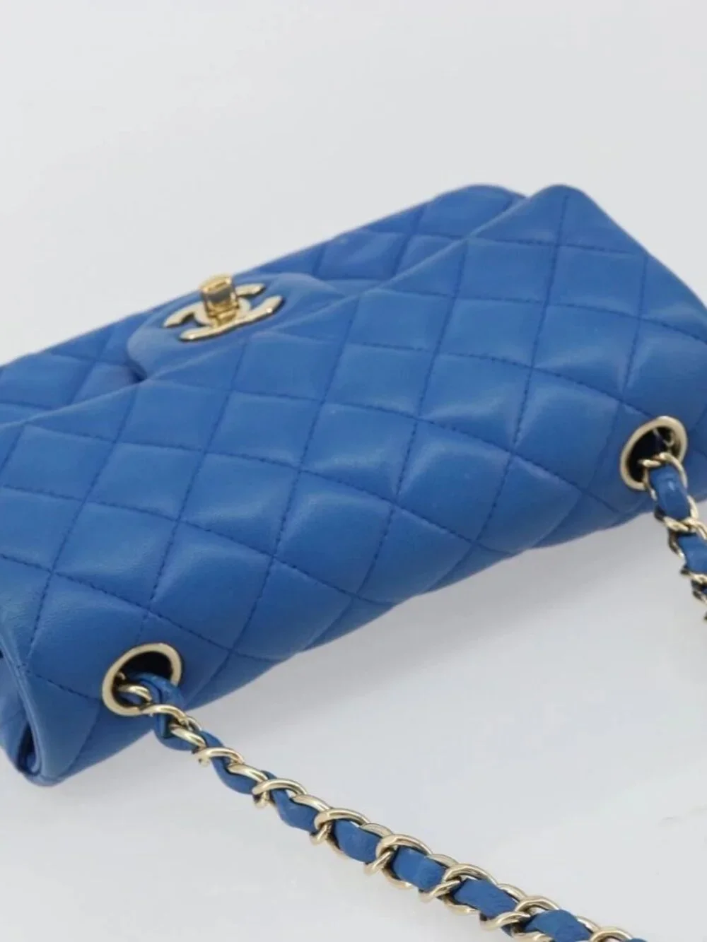 CHANEL Mini Matelasse 19 Chain Bag Lamb Skin Blue Gold CC Auth 182032SAV